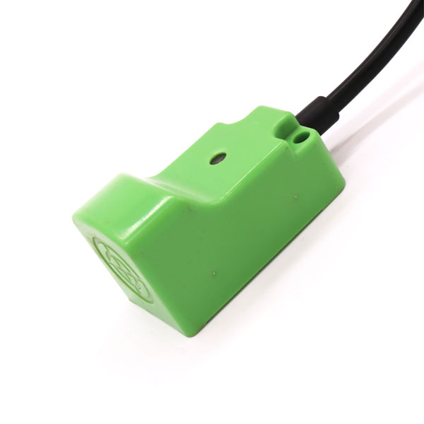 方形8C接近传感器